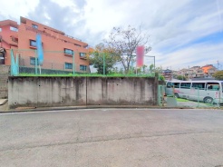 横浜市磯子区岡村３丁目