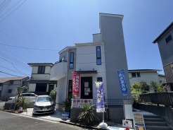 鎌倉市七里ガ浜2丁目