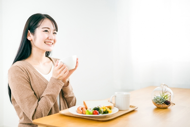 食事している様子