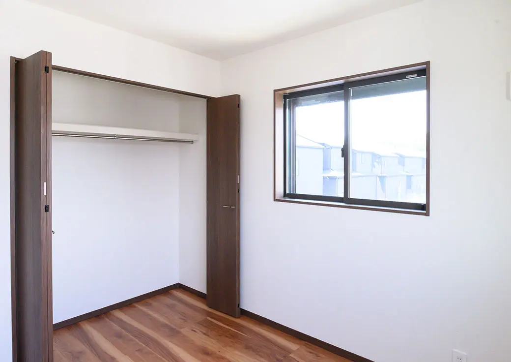 洋室（北側 5.25帖） 