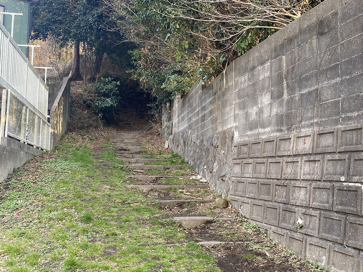 谷戸坂の切り通し