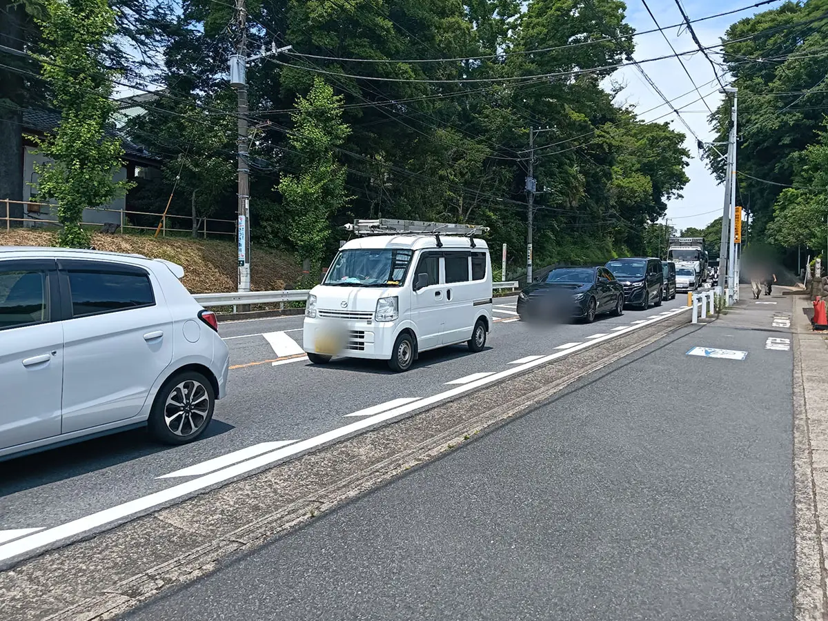 遊行寺坂の渋滞