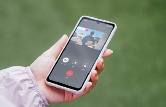 家中どこでも、外出先でもスマホで応対